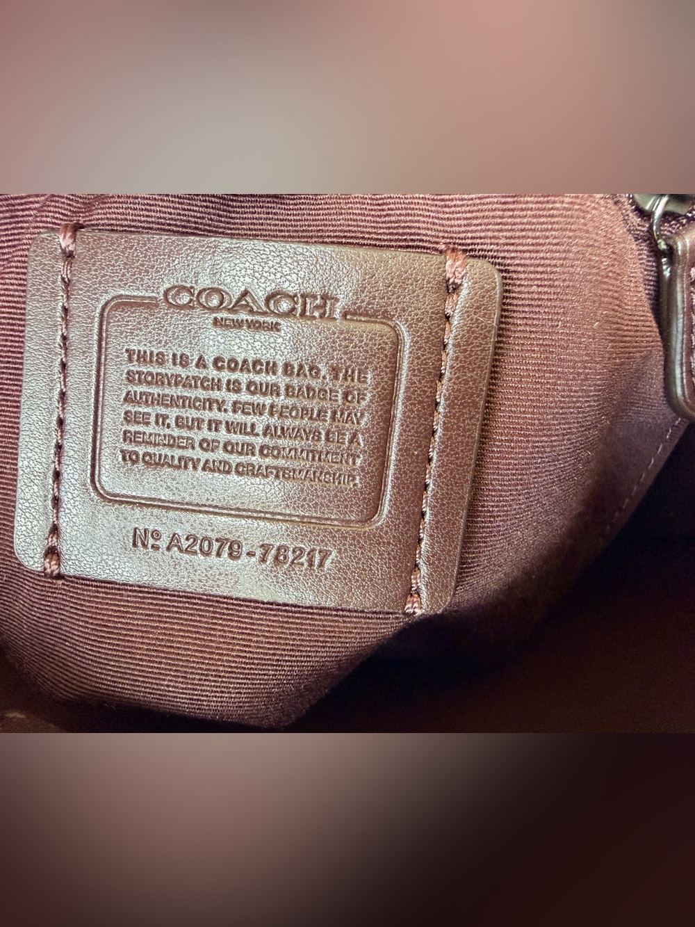 Coach Central Shopper. Crafted from refined calf double-face leather. - Picture 7 of 10